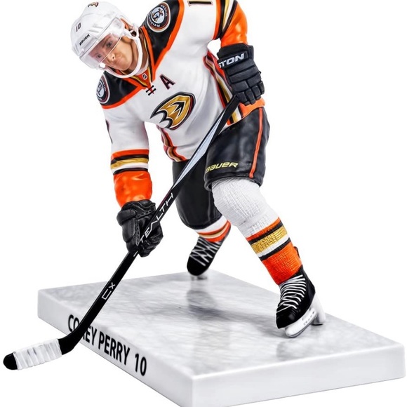 NHL Figure 6-Inch Corey Perry - Picture 1 of 6